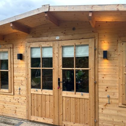 Counselling cabin in Luton, Hertfordshire